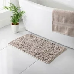 B&M Signature Microfibre Noodle Bath Mat - Biscuit