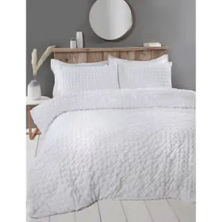 B&M Loft Studio Lara Seersucker King Duvet Set - White 1 B&M Loft Studio Lara Seersucker King Duvet Set - White